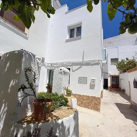 Brand New - Casa El Cuartel With Private Seaview Rooftop